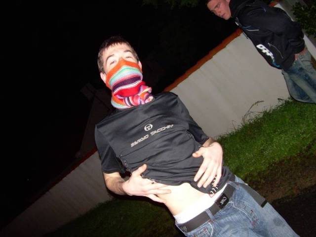 damien10.jpg